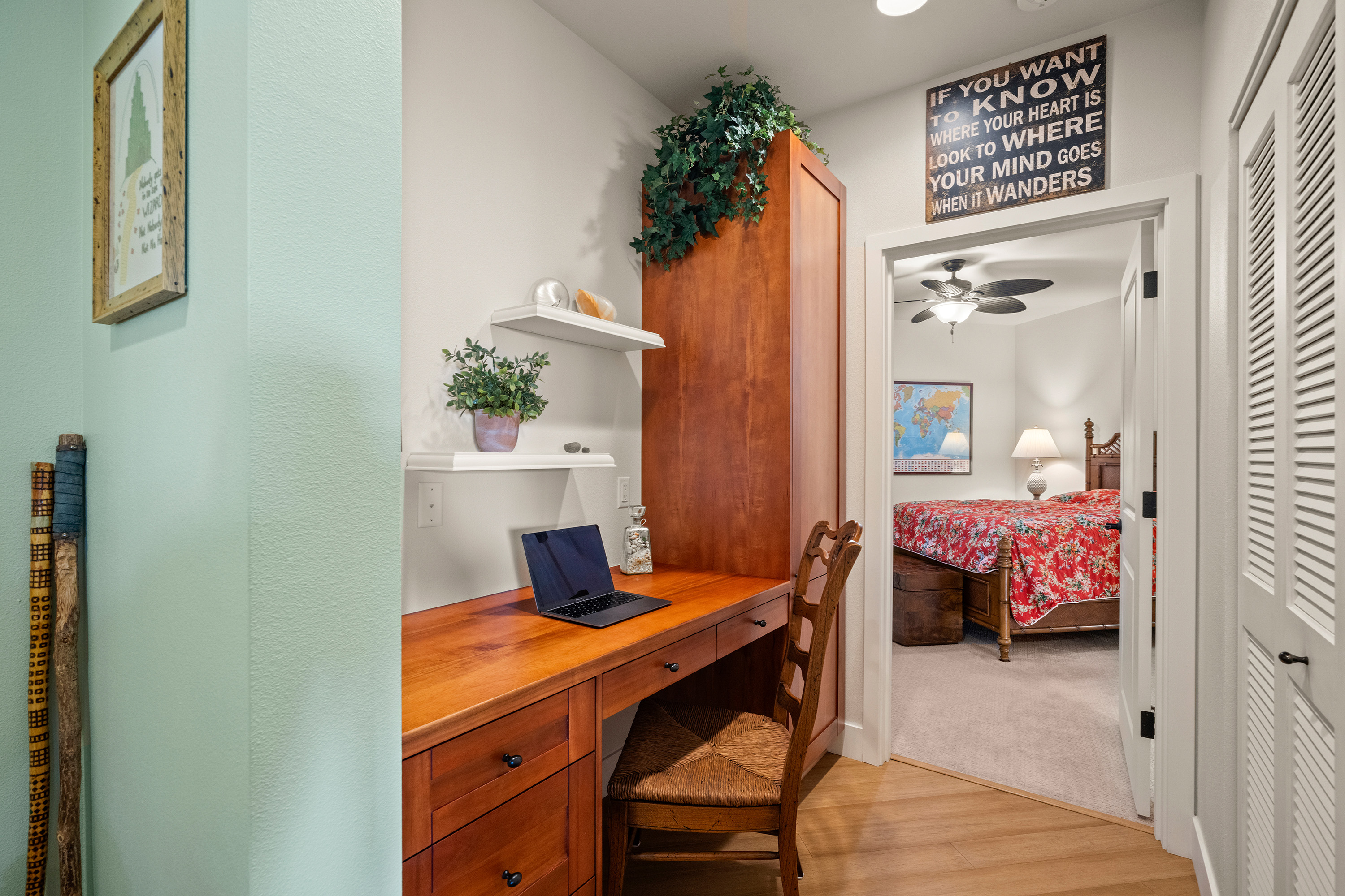 Built-in office nook