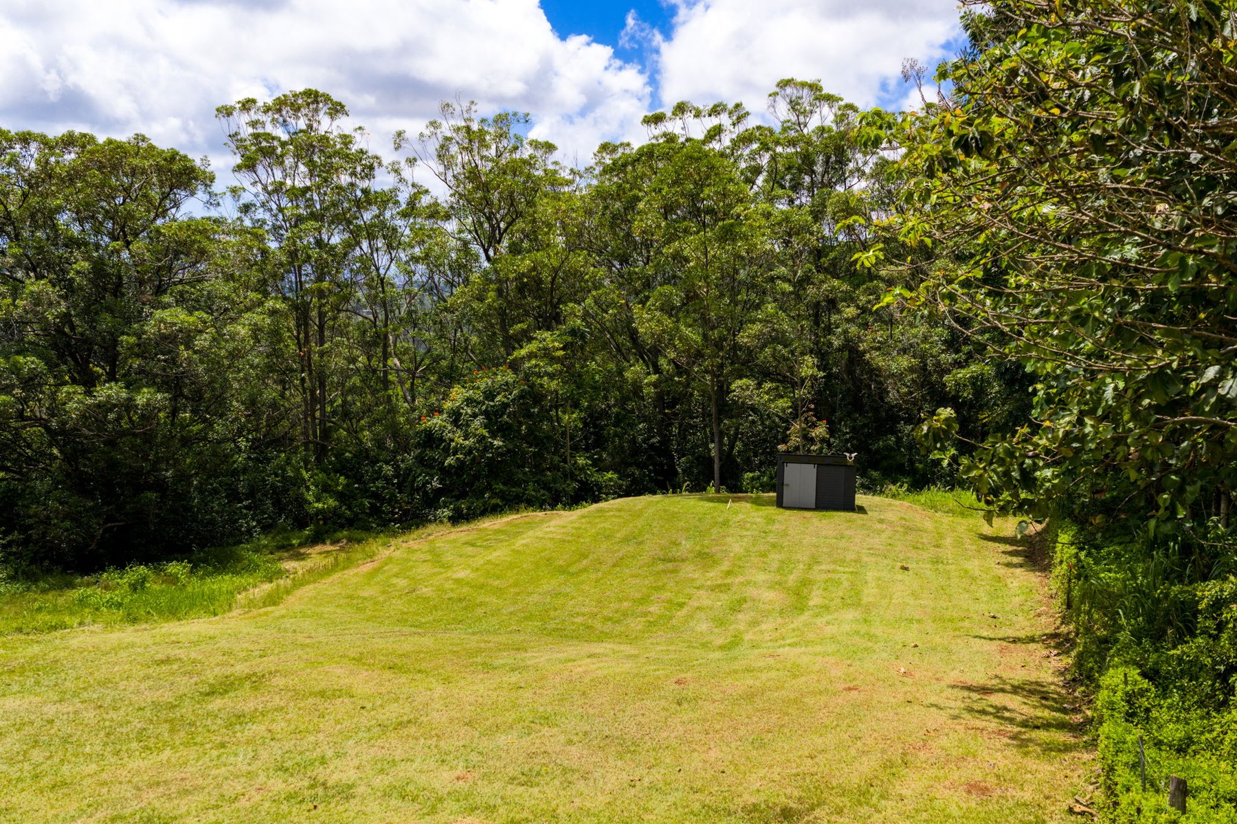 Side lot — part of the estate