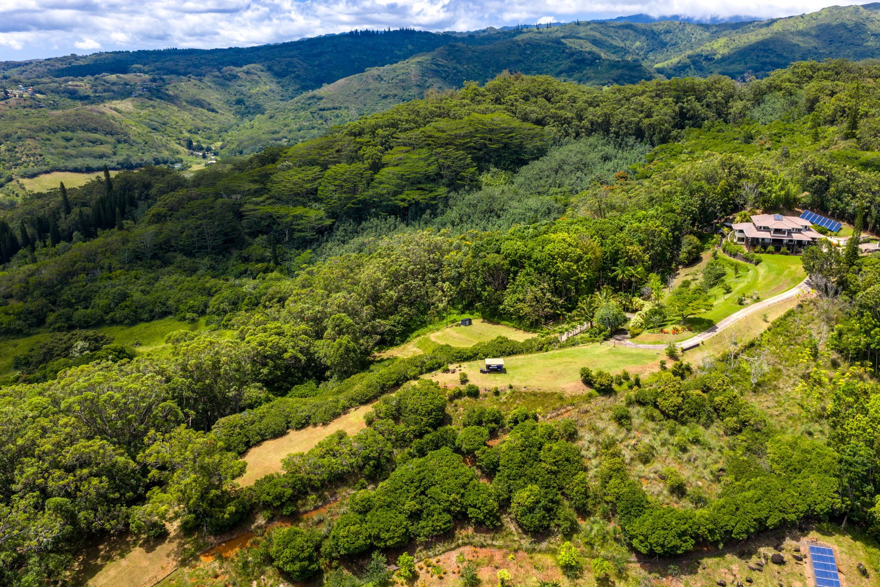 Ocean and mountain views from the homesite